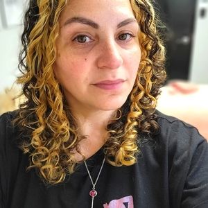 Meet your Posher, Haydeeliz